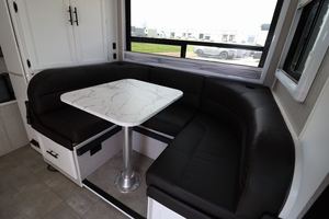 Mercedes-Benz Sprinter Chassis 3500XD d'occasion 2021, excellent état, prêt à être expédié - Product Image 5