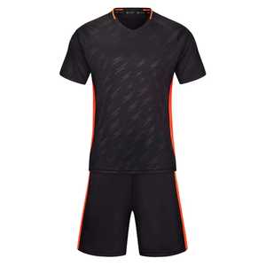 Dernier uniforme de football Vêtements de sport 100% Polyester Uniforme de football Pakistan Meilleure qualité Uniformes de football pour hommes Toutes tailles Conception personnalisée - Product Image 1