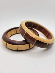 Bracelet en bois et en résine de conception moderne Bracelet en bois de forme multiple pour des femmes et des filles pour des produits de Offre Spéciale - Product Image 2