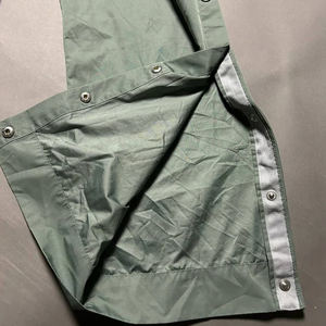 Pantalon de survêtement léger à boutons personnalisé de couleur verte pantalon coupe-vent décontracté à rayures en nylon pour hommes vente en gros - Product Image 3