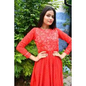 Elegante Kurta Anarkali Roja Lehariya con Estampado a Mano para Mujer, Vestido Pakistaní, Georgette con Diseño Étnico, Vestido Indio - Product Image 5