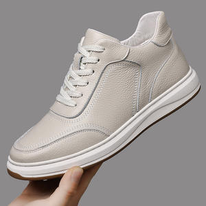 Plateforme de vente en gros de baskets décontractées à la mode, antidérapantes et confortables pour femmes, chaussures de marche et de sport confortables - Product Image 1
