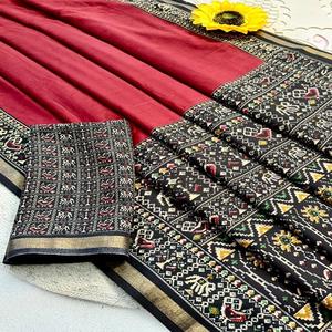 Sari de Algodón Mul Mul para Mujer con Diseño de Flores y Patola Pallu, Hecho en India - Product Image 1