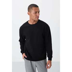 เสื้อสเวตเชิ้ตคอกลมทรงหลวมพื้นฐานสำหรับผู้ชาย Tommylife Wholesale รุ่น 88418 สีดำ - BLACK - Product Image 1