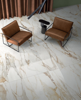 Dalles en grès effet marbre veiné doré 100 % fabriquées en Italie, finition naturelle polie pleine masse, grandes dalles pour chambres d'hôtel, design graphique