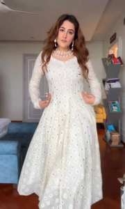 เสื้อคลุมอานาร์กาลี พร้อมผ้าคลุมไหล่ยาวถึงพื้น ลายดอกไม้หวานๆ เอวธรรมชาติ ผ้าจอร์เจตหนัก ปักลายด้วยด้ายหลายเส้น ดีไซน์วินเทจ - Product Image 5