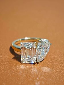 แหวนเพชรรูปไข่สีขาว 2 กะรัต และเพชรทรงมรกตเพาะเลี้ยงในห้องปฏิบัติการ ทองคำกุหลาบ 16 กะรัต พร้อมใบรับรอง IGI เหมาะสำหรับงานปาร์ตี้ งานกลางคืน งานแต่งงาน - Product Image 3