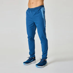 2025 prix de gros hommes réfléchissant Nylon Jogging piste ensemble Logo personnalisé imprimé coupe-vent résistance à l'eau Sublimation solide - Product Image 5