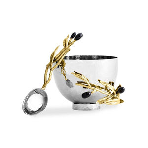 Cuenco redondo martillado para comida en metal con acabado dorado y negro, perfecto para decoración de mesa en bodas y eventos - Product Image 2