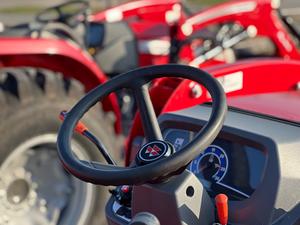 Tractores Massey Ferguson 4X4 nuevos en oferta al por mayor, calidad superior bastante usada, compra en stock, entrega rápida, 70hp, 80hp, 100hp, 120hp - Product Image 5