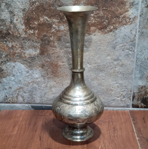 Vase à fleurs rond en laiton vintage, élégant vase en métal décoratif en laiton, décoration de mariage, centre de table - Product Image 1