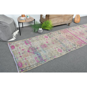 Alfombra turca Vintage de 2,8 pies x 11,2 pies, diseño clásico de rompecabezas rectangular de área grande, látex de lana rosa y Beige para pasillo para habitaciones - Product Image 1