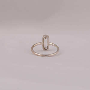 Anillo de compromiso de diamante cultivado en laboratorio de corte esmeralda personalizado 18KT oro blanco sólido retrato solitario anillo grande y fino anillo certificado IGI - Product Image 3