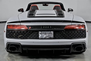 (W&T) PROMOCIÓN Venta de Auto Usado Audi R8 Performance Spyder 2022 Convertible de 2 Puertas con Tracción en las Cuatro Ruedas (5.2L 10 cilindros 7AM) - Product Image 2