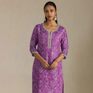 Beau tissu violet Bandhani imprimé Kurti miroir travail confortable taille naturelle décontracté robe ethnique pour éclaircir votre - Product Image 1