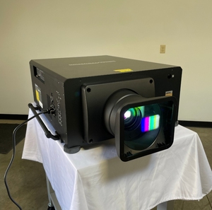 โปรเจคเตอร์ 4K UHD Highlite 12000 - Product Image 1