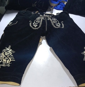 Pantalones Trachten Bávaros Negros para Hombre, Estilo Oktoberfest, con Detalles en Cuero, 2026 - Product Image 1