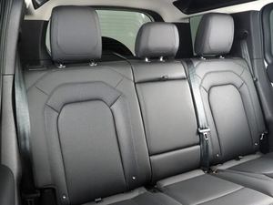 รถยนต์แลนด์โรเวอร์ ดีเฟนเดอร์ 110 P300 S AWD ออโตเมติก รุ่นขายดีประจำปี 2024 - Product Image 6
