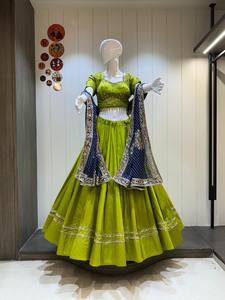 Chaniya Choli de Algodón Khadi Pesado Tradicional de Alta Calidad, Estampado a Mano, 12m, con Dupatta Vintage Bordada y con Efecto de Humedad - Product Image 4