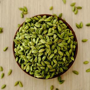 Cardamome verte entière séchée en vrac, 100 % naturelle, de haute qualité, traitement brut, processus de séchage AD, allongée, 25 kg disponible, best-seller - Product Image 4