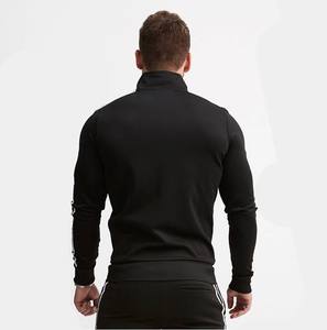 ชุดฝึกวิ่งจ๊อกกิ้งผ้าคอตตอนสำหรับผู้ชายชุดวอร์มเล่นกีฬาลายพื้นกางเกงวอร์มสองชิ้นสำหรับฤดูใบไม้ร่วงตาม100% ที่กำหนดเอง - Product Image 6