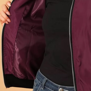 Blouson bomber rétro pour femme avec logo au dos du col, design personnalisé, matelassé, court, 100% polyester, crop top, faible MOQ, usine - Product Image 5