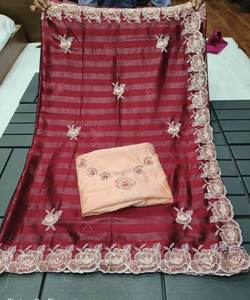 เข้ามาทันสมัยกับชุดส่าหรีมาใหม่ล่าสุดที่ออกแบบมาเพื่อให้คุณเป็นตัวประกายของความสง่างาม - Product Image 2