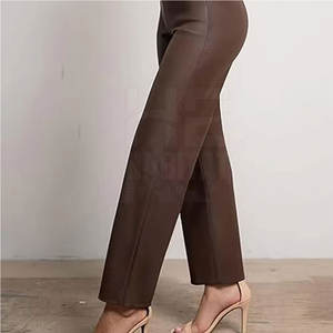 Pantalones de Cuero Clásicos para Mujer, Estilo Elegante, Material Duradero, Ajuste Cómodo para Mujeres de Todas las Edades - Product Image 3
