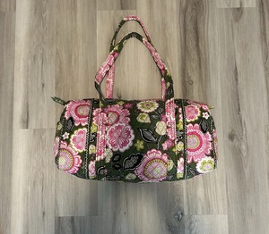 กระเป๋าสะพายไหล่สำหรับผู้หญิงสไตล์โอลิเวียหรูหราทรงสปอร์ตใส่ของได้เยอะลายดอกไม้มะกอก - Product Image 1