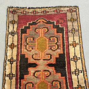 Tapis turc, tapis vintage 1,8x3,3 pieds, tapis oriental en laine rouge - Product Image 4