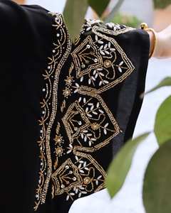 ชุดเดรสอาบายะห์ผ้าไหมสั่งทำขายส่ง แขนยาว กันยับ ทำมือ หรูหรา มีสไตล์ คุณภาพสูง สำหรับผู้หญิงมุสลิม ทรงเพรียวบาง แบบดูไบ แต่งระบาย - Product Image 2