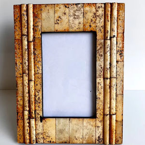 Décoration intérieure sophistiquée avec cadre photo aux accents de nacre uniques - Product Image 1