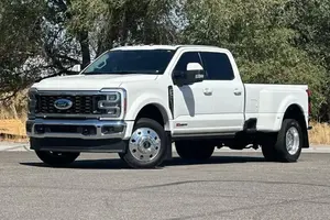 2023 Ford F-450 Lariat - Product Image 6