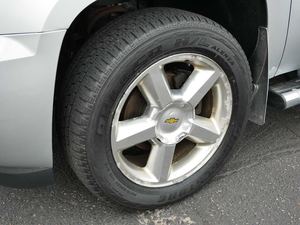 Chevrolet Avalanche 2012 d'occasion, excellent état, prêt à être expédié - Product Image 4