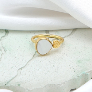 Anillo chapado en oro de 18 quilates con corazón de perla madre | Joyería de latón hecha a mano | Romántico elegante regalo de boda y FIESTA DE LA India - Product Image 2