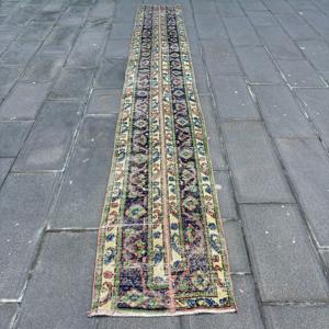 Alfombra Turca de 1.8x12.5 pies, Alfombra Azul con Diseño Floral de Lana - Product Image 1