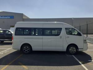 HOT Véhicule d'occasion 2024, importation européenne de premier plan, berline ultra-luxe diesel automatique avec conduite à gauche, toit ouvrant panoramique, 8 places, livraison rapide - Product Image 4
