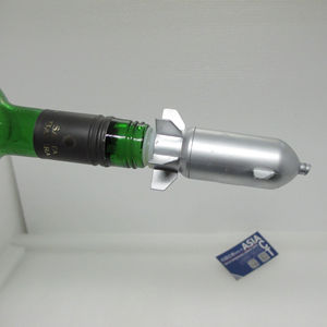 Vertedor de Vino de Plástico Desechable, Ecológico y de Lujo para Eventos - Product Image 3