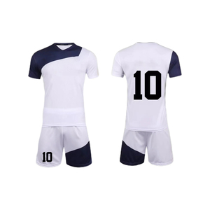 Ropa de fútbol personalizada de alta calidad para hombre, uniforme de manga corta, diseño al por mayor, precio nuevo estilo, uniforme de fútbol personalizado para hombre - Product Image 1