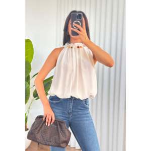 Blouses blanches en gros avec col perlé et design ballon - Blanc - Product Image 1