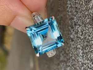 Bague pour femme en argent 925 plaqué or avec zircone cubique de forme carrée intense de couleur topaze bleue, bijoux fins classiques - Product Image 5