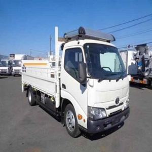 Camion Dyna diesel 4x2 haute performance avec châssis à bras de recul gauche, nouveau camion poubelle à bras moyen, caméra arrière - Product Image 1