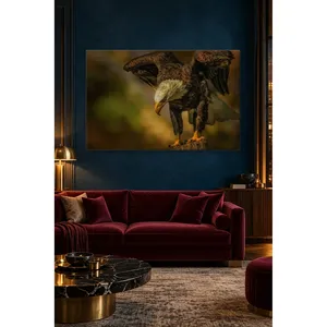 Impression sur toile d'un aigle chauve éructeur déployant ses ailes sur un bois - Product Image 2
