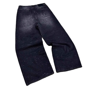 Nuestra Experiencia Artesanal Garantiza que Cada Piedra Permanezca Firmemente Fijada en tu Nueva Falda Vaquera con Pedrería Favorita - Product Image 2