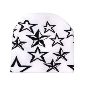 หมวกบีนนี่ถักด้วยผ้าแจ็คการ์ดสำหรับฤดูหนาวหมวก Y2K บีนนี่ออกแบบโลโก้ได้ตามต้องการ - Product Image 1