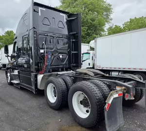 Best!! long distance Advanced Freight Moving Truck <b>Head</b> with Driver <b>Rest</b> Cabin for Long Routes - Product Image 3