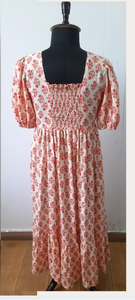 Vestido Midi Moderno con Diseño Floral Único, Largo, con Volantes, Escote Corazón, Botones, Mangas Cortas Abullonadas - Product Image 3