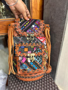 Nuevo estilo bohemio occidental Vintage hecho a mano Jacquard cuero borla mochilas mano puntada Klim cuero genuino estilo indio mochila - Product Image 3