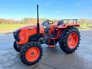 รถแทรกเตอร์ Kubota MU4501 ขับเคลื่อน 4 ล้อ 45 แรงม้า สีแดง ราคาประหยัด เครื่องจักรกลการเกษตร ระดับความปลอดภัยสูง ระบบเกียร์ขับเคลื่อน - Product Image 3