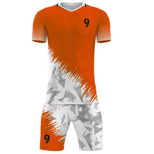Vente flash PUFFIN SPORTS Ensemble de maillot de football rétro unisexe personnalisé avec nom respirant léger à séchage rapide Impression de logo personnalisé - Product Image 3